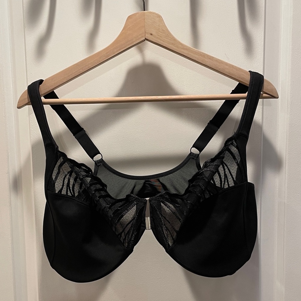 Paramour front closure black bra